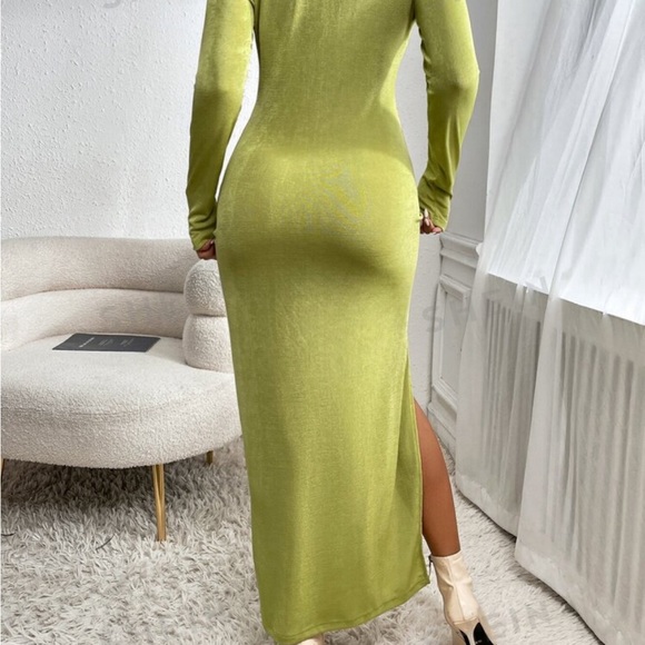 Asymmetrical Ruched Split Dress - Picture 2 of 3